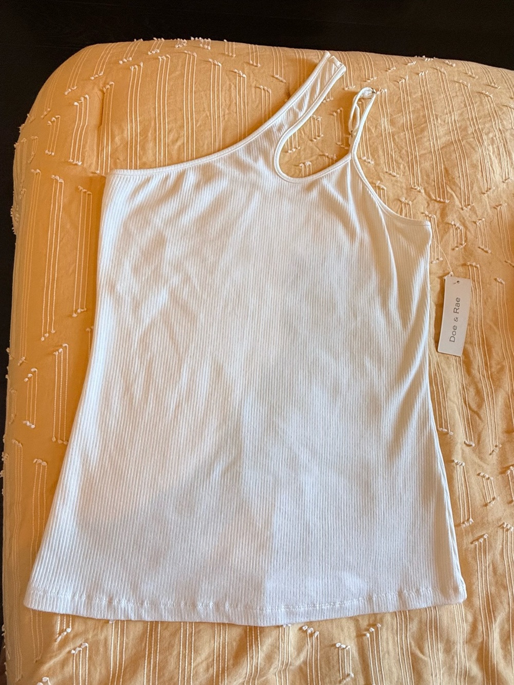 Doe & Rae White Asymmetrical One-Shoulder Ribbed Tank Top
